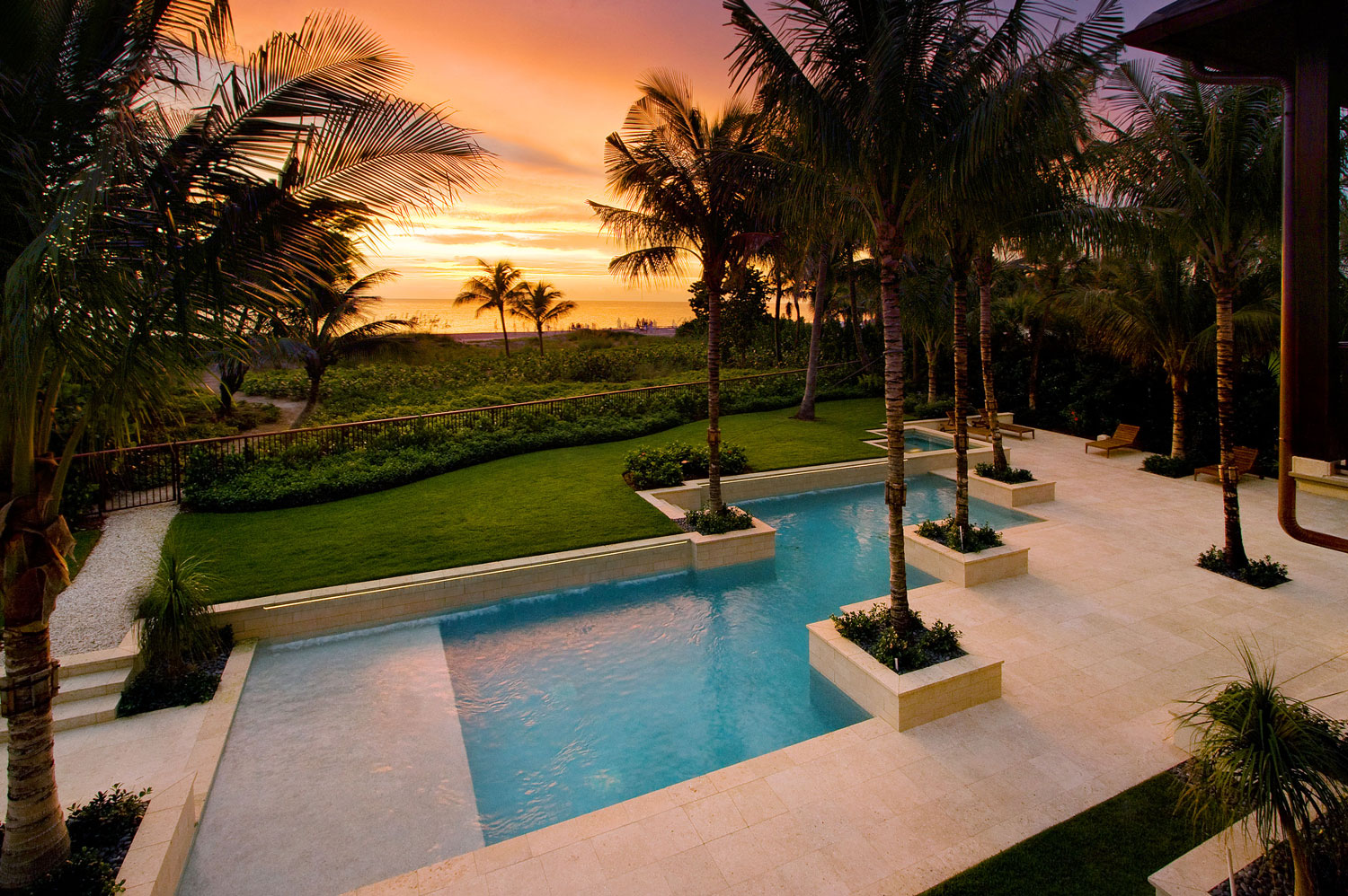 custom residential home exterior pool